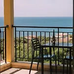 شقة فندقية Creste E Mare 3*