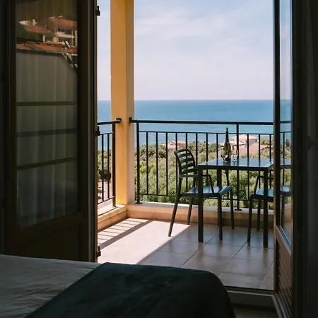 Ξενοδοχείο με διαμερίσματα Creste E Mare