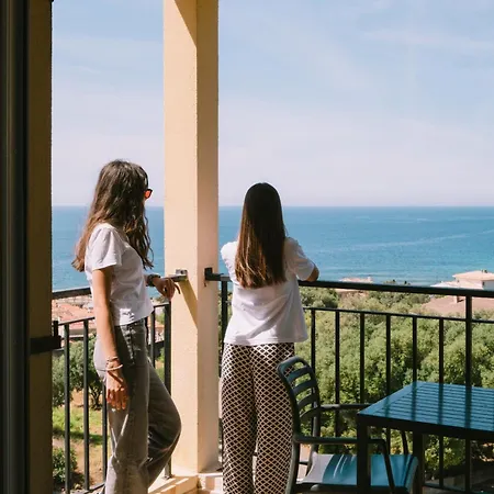 Ξενοδοχείο με διαμερίσματα Creste E Mare 2*