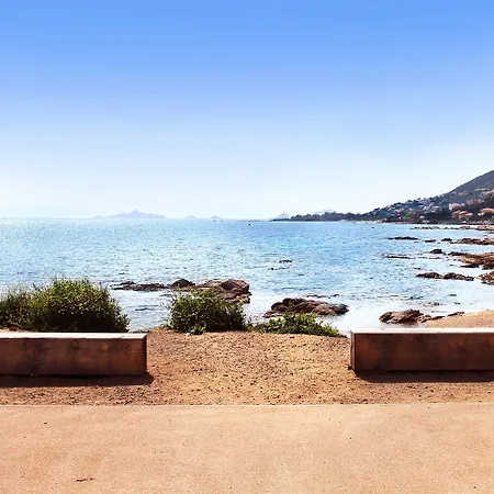 Ξενοδοχείο με διαμερίσματα Creste E Mare 2*