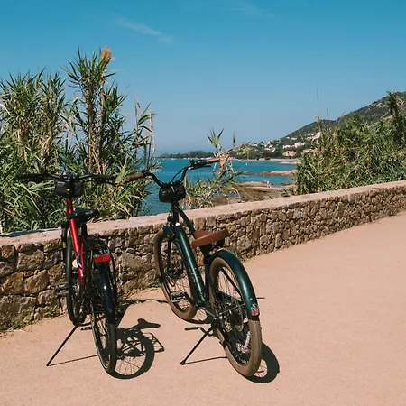 Creste E Mare 아파트호텔 3*